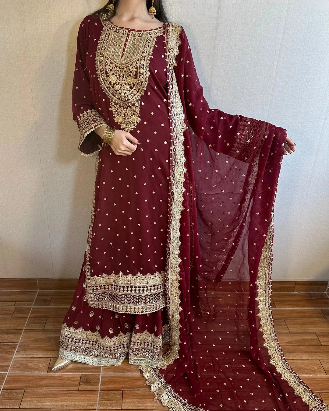 Ronaq-e-Mehfil Maroon Farshi Gharara